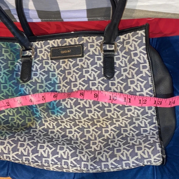 DKNY Logo tote handbag - Picture 13 of 16
